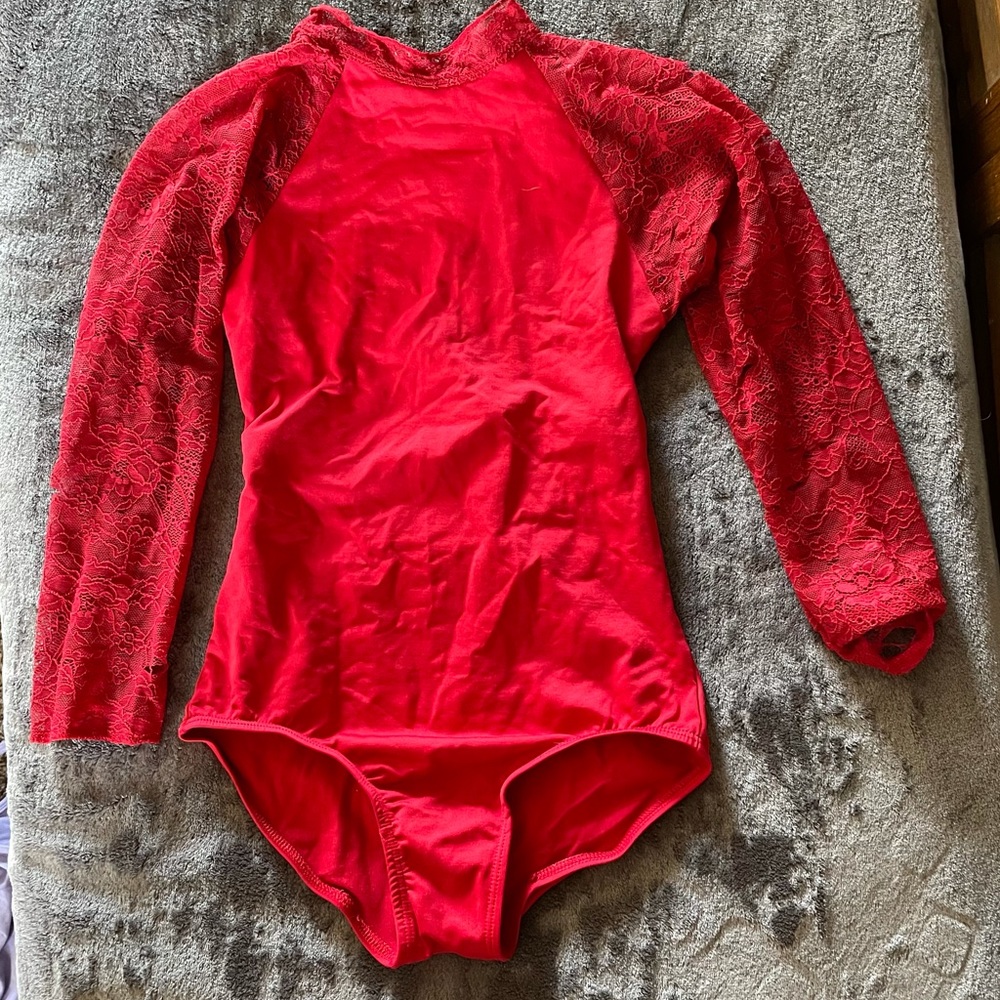 LAST CHANCE ✨Red M Suffolk 3/4 Sleeve Leotard✨